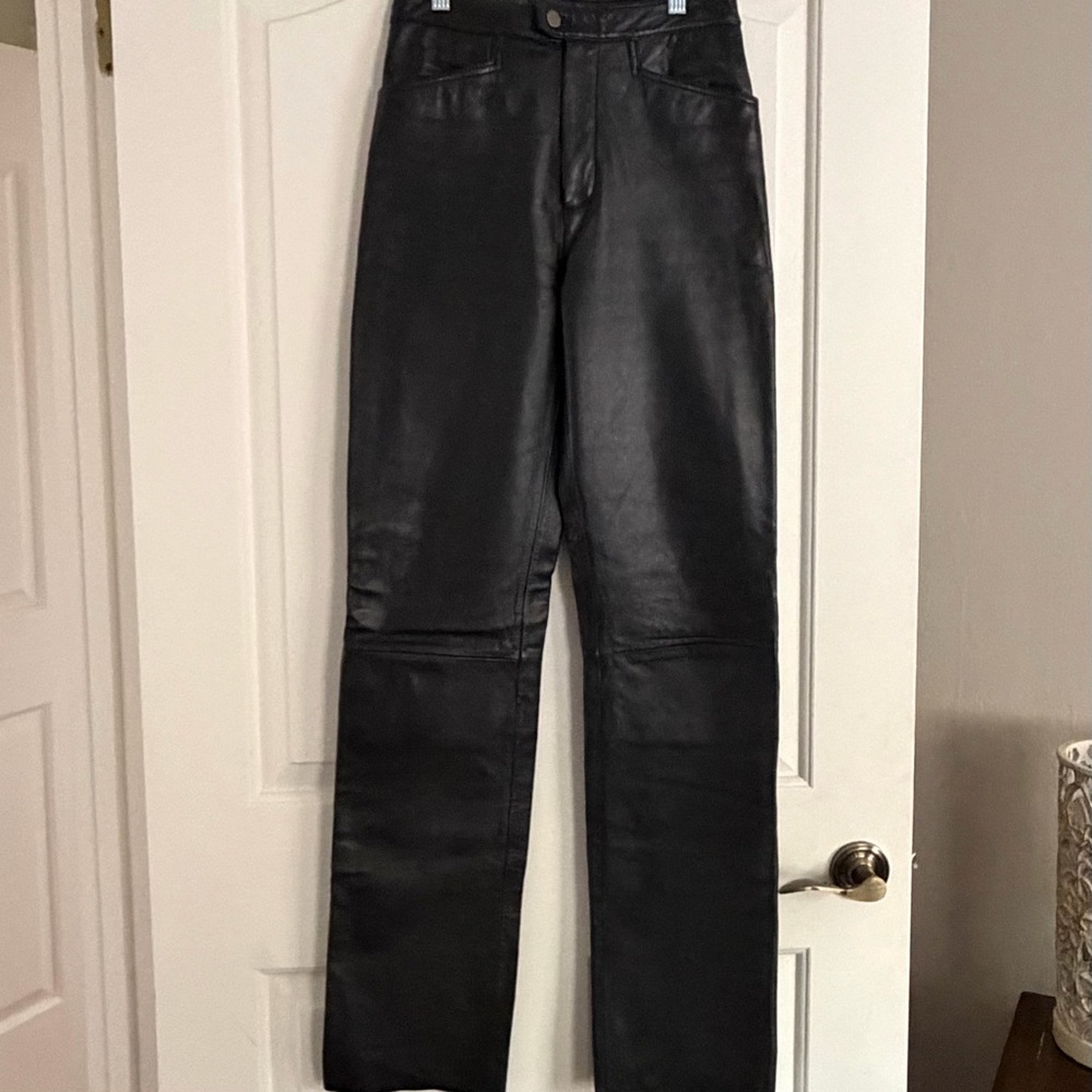 Wilsons Genuine Leather Pants Black Straight Leg High Rise Vintage Style Size 4